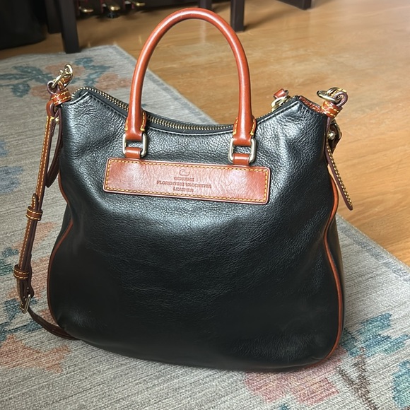 Dooney & Bourke Teardrop Hobo - Picture 2 of 8